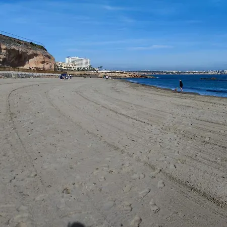 Feriehus Perfect Family Getaway Fully Equipped 3-bedroom With Pool In Cala Capitan Torrevieja *
